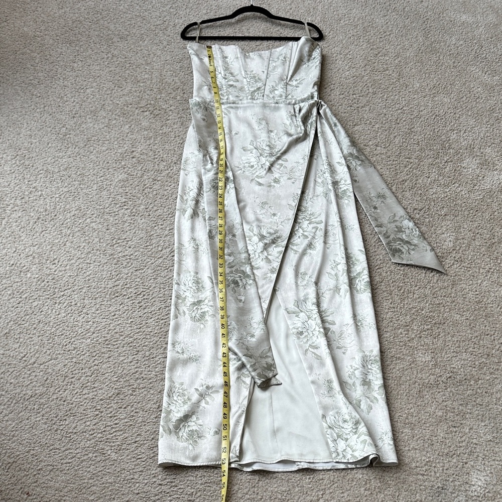 V. Chapman June Printed Corset Front Slit Satin Gowm - Picture 14 of 15